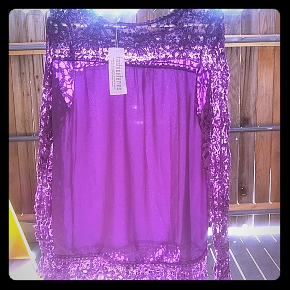 Longsleeve lace brush candy top - Picture 1 of 2